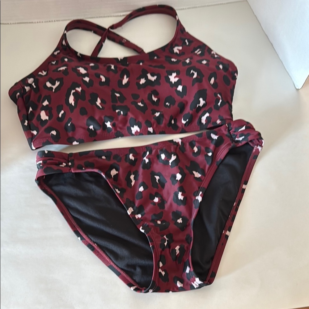 Chic Animal Print Bikini Set. Size small/medium
